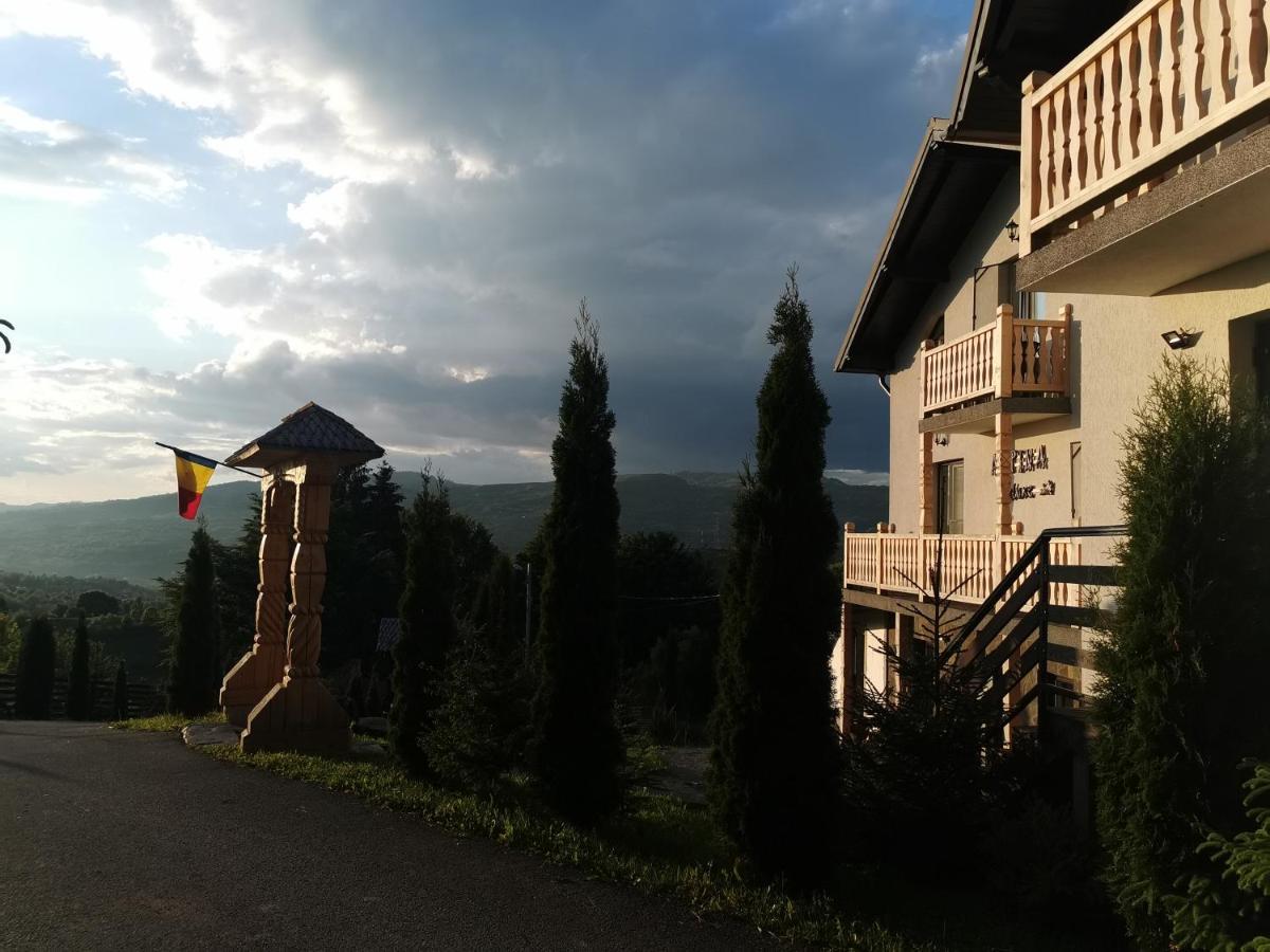 Alpina Panoramic Hotel Moisei Exterior photo