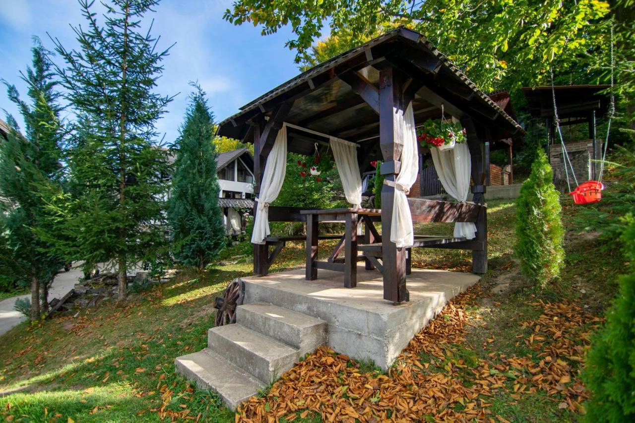 Alpina Panoramic Hotel Moisei Exterior photo